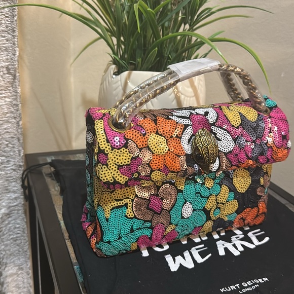 Kurt Geiger London Mini Kensington Soft Convertible Crossbody Bag - Picture 6 of 16